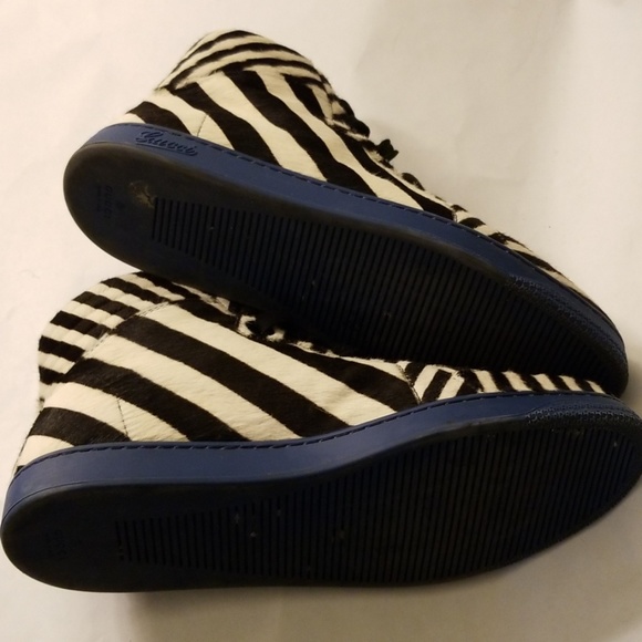 SOLD! GUCCI MENS ZEBRA CALF HAIR HIGH TOP SNEAKERS - Picture 4 of 8